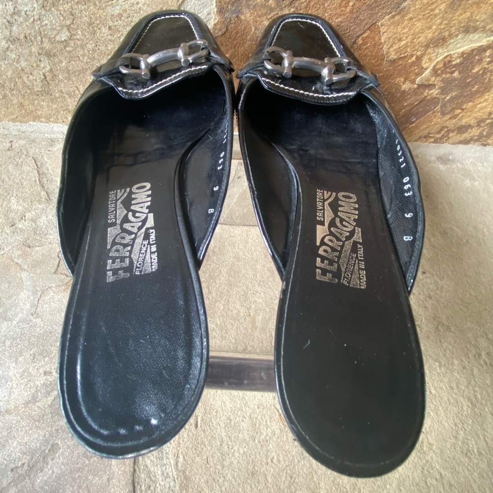 Women’s Salvatore Ferragamo shoes - Picture 4 of 11